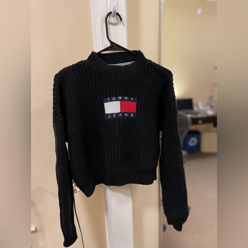LIKE NEW TOMMY JEANS SWEATER